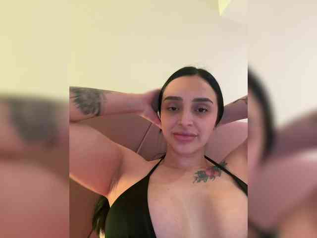 AprilRosse webcam