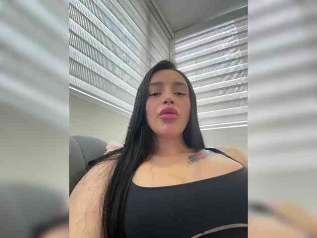 AprilRosse webcam