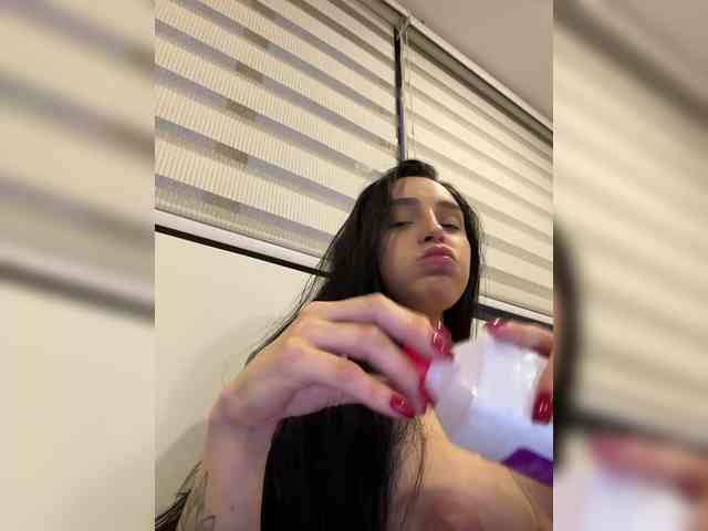 AprilRosse webcam