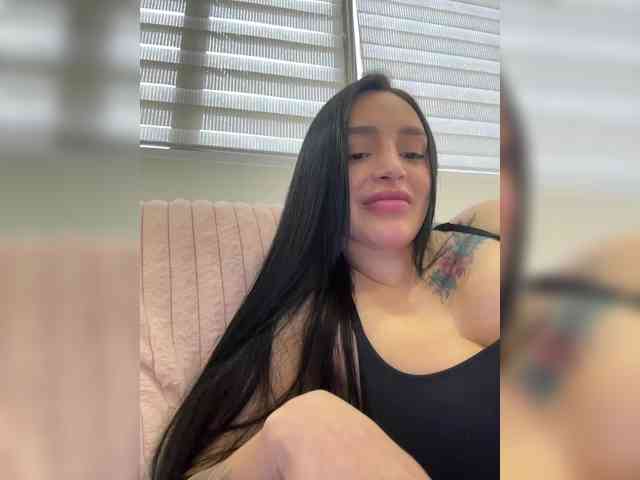AprilRosse webcam