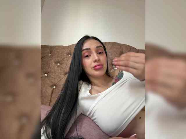 AprilRosse webcam
