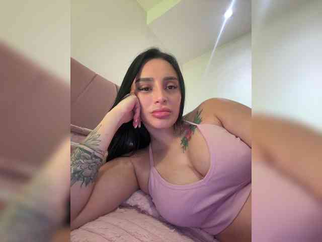 AprilRosse webcam