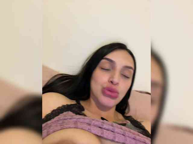 AprilRosse webcam