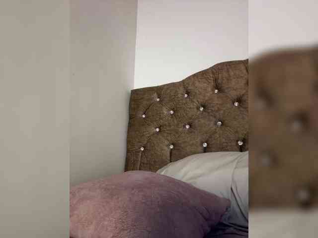 AprilRosse webcam