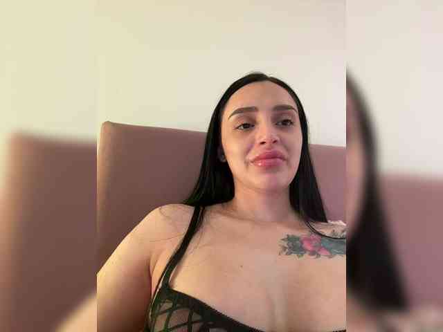 AprilRosse webcam