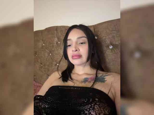 AprilRosse webcam
