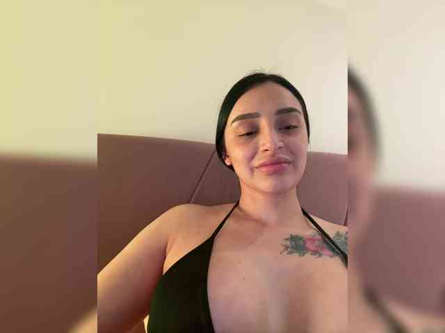 AprilRosse webcam