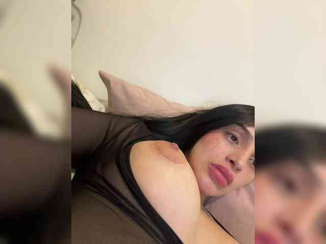 AprilRosse webcam