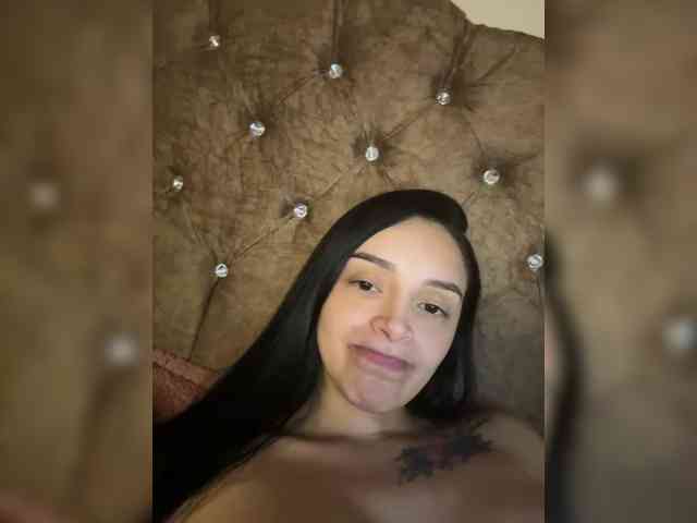 AprilRosse webcam