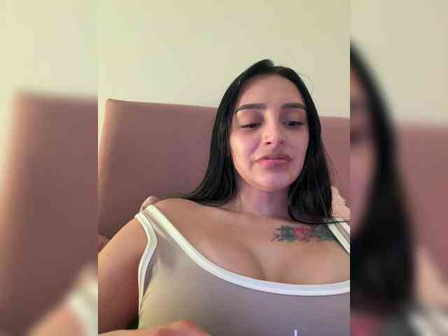 AprilRosse webcam