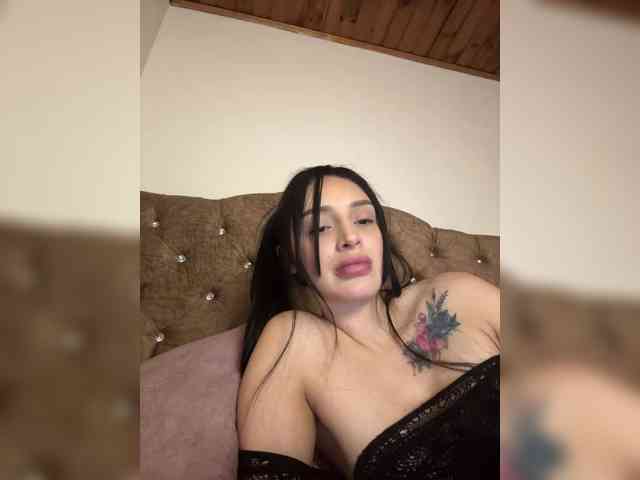 AprilRosse webcam