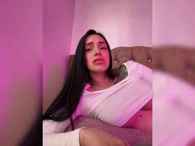 AprilRosse webcam
