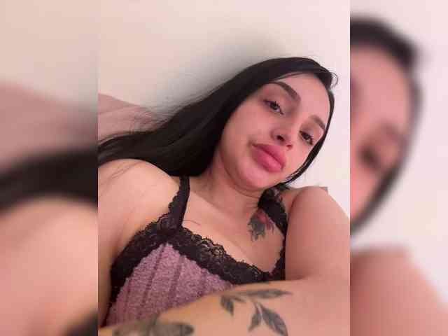 AprilRosse webcam