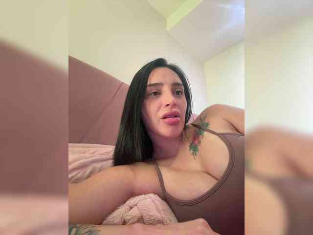 AprilRosse webcam