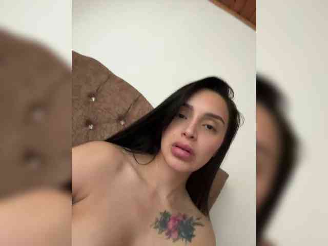 AprilRosse webcam