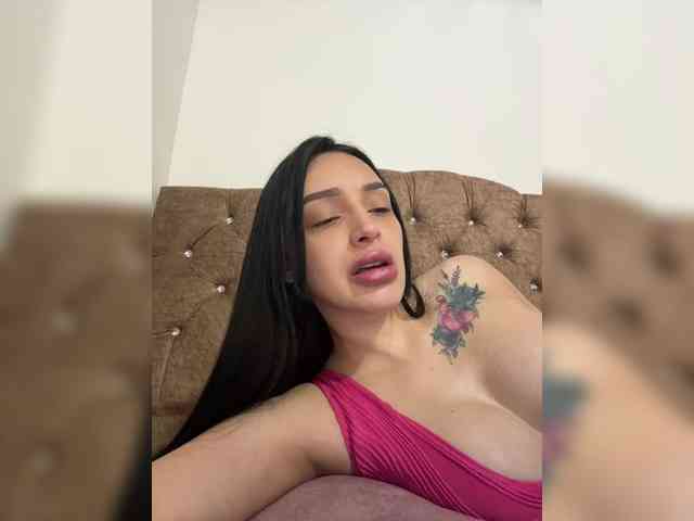 AprilRosse webcam