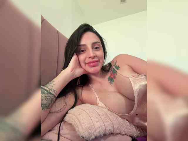 AprilRosse webcam