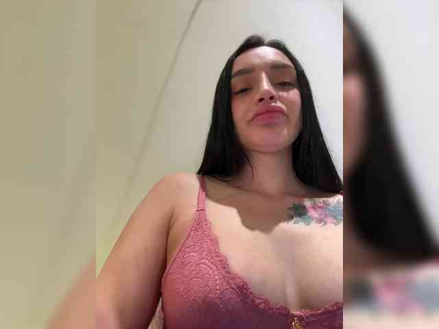 AprilRosse webcam