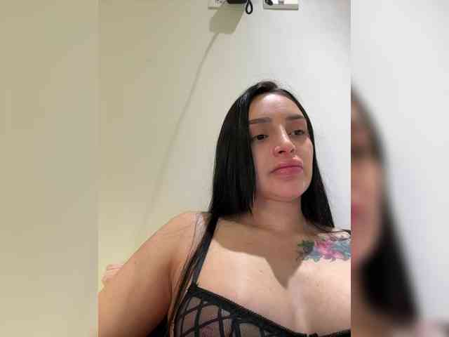 AprilRosse webcam