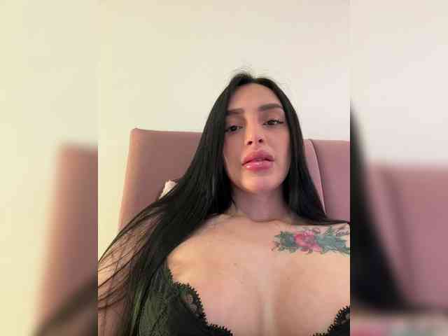 AprilRosse webcam