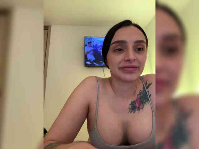 AprilRosse webcam