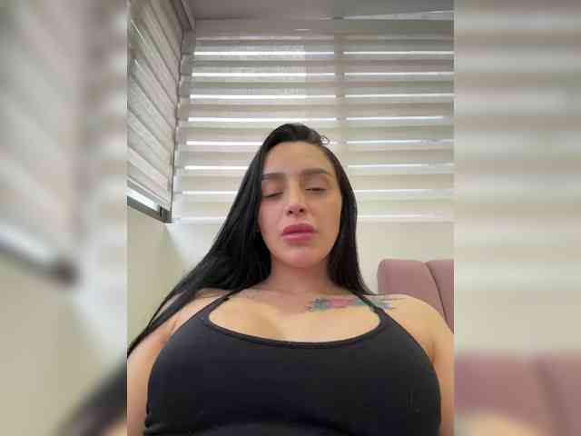 AprilRosse webcam