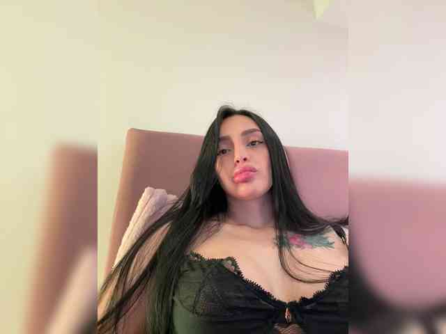 AprilRosse webcam