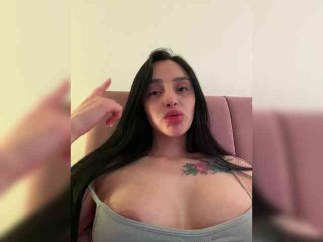AprilRosse webcam