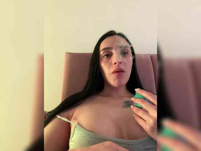 AprilRosse webcam