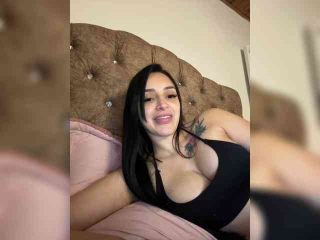 AprilRosse webcam