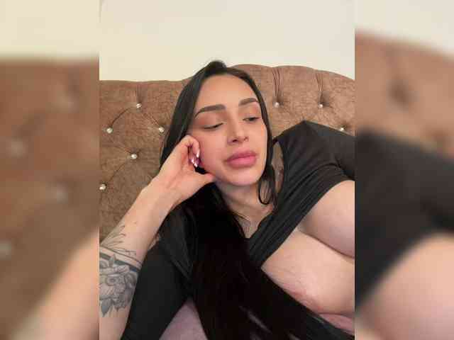 AprilRosse webcam
