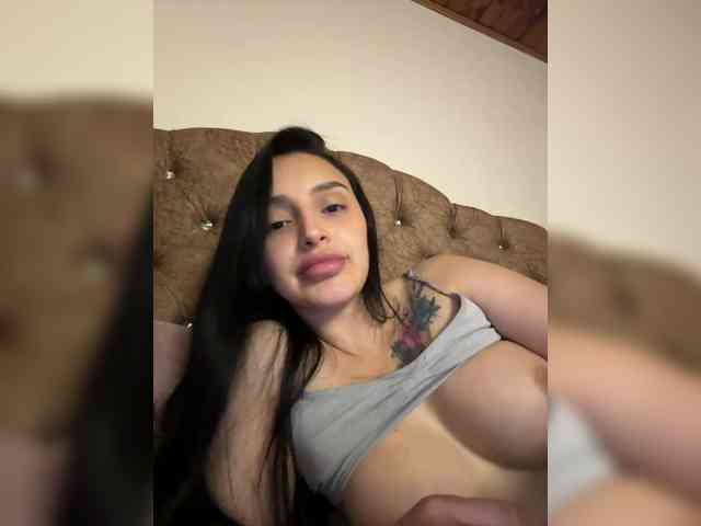 AprilRosse webcam