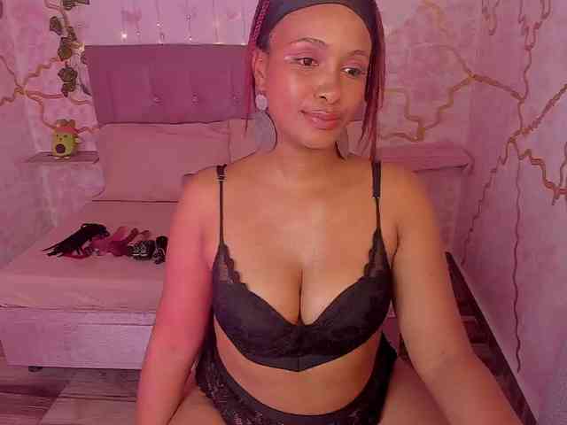 MelodyDhh webcam