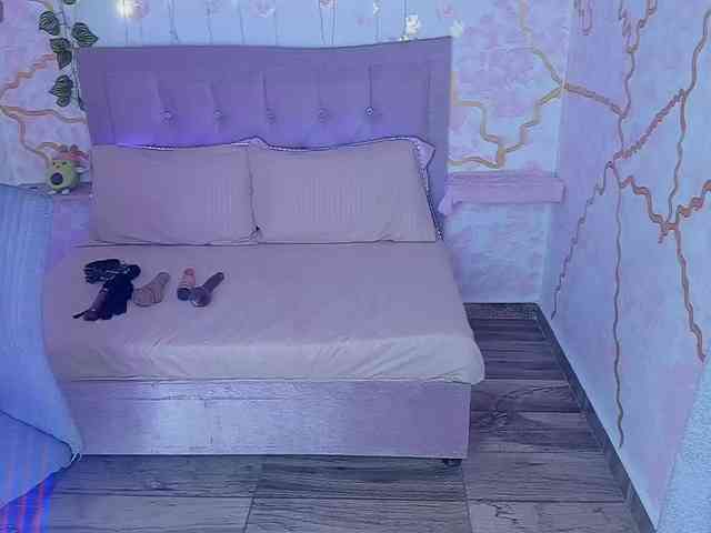 MelodyDhh webcam