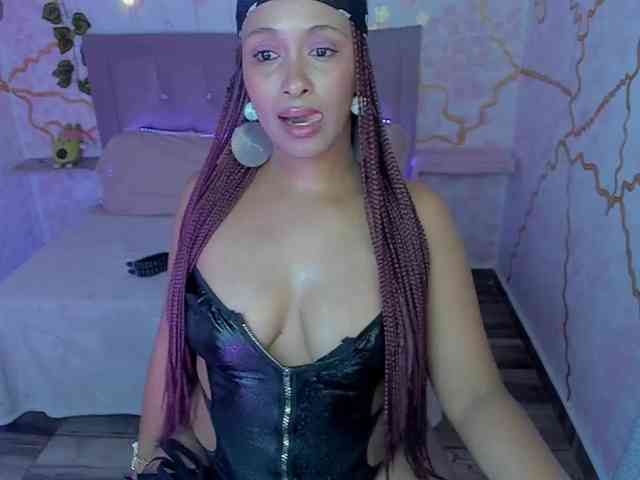 MelodyDhh webcam