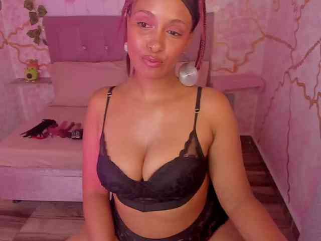 MelodyDhh webcam