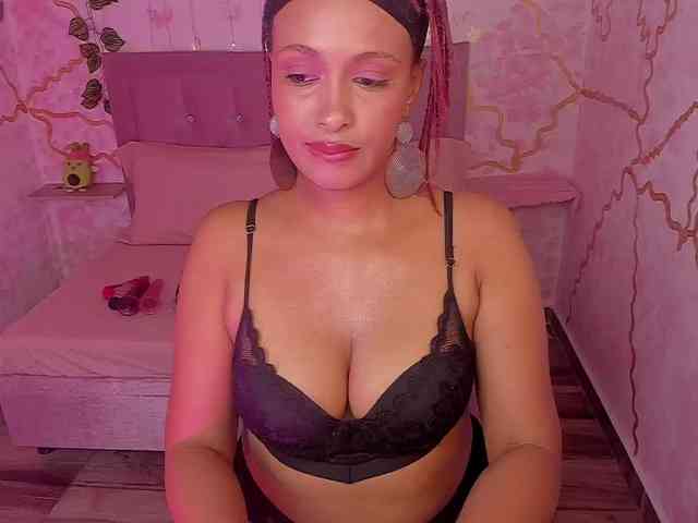 MelodyDhh webcam