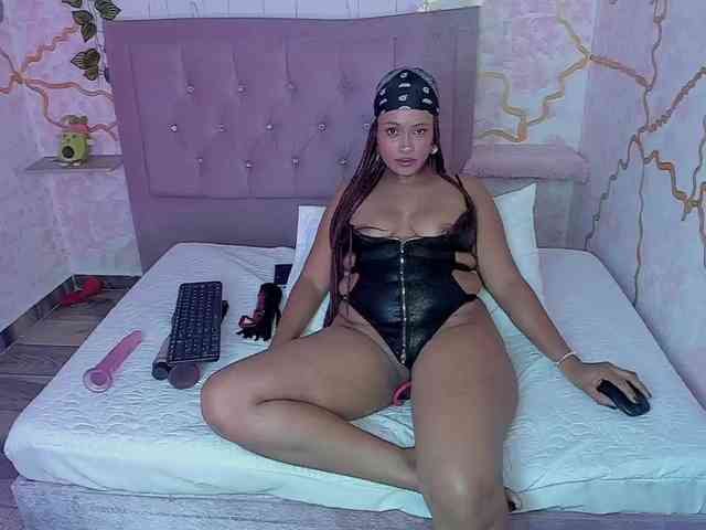 MelodyDhh webcam