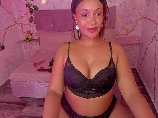 MelodyDhh webcam