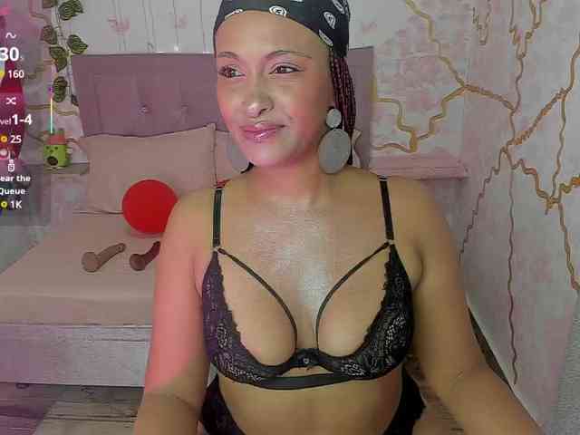 MelodyDhh webcam