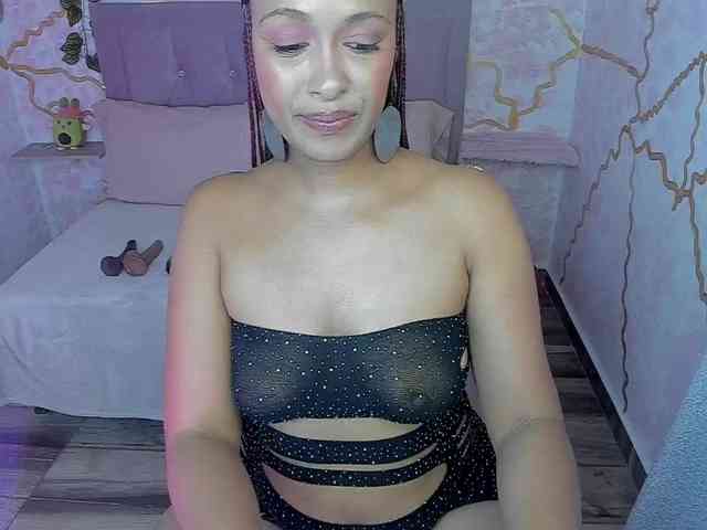 MelodyDhh webcam