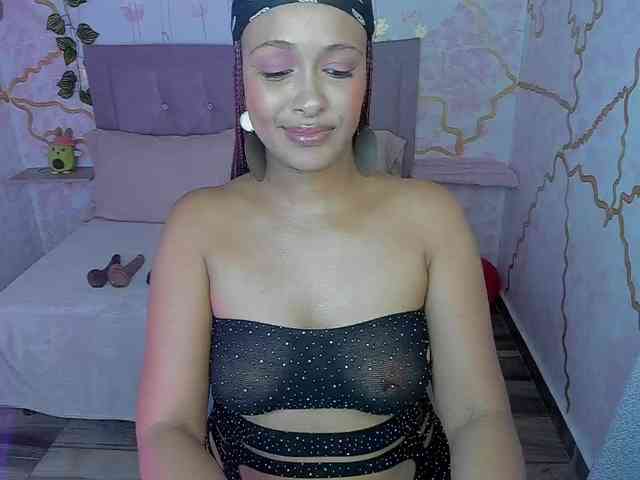MelodyDhh webcam