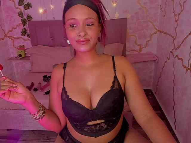 MelodyDhh webcam