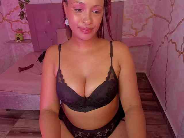 MelodyDhh webcam