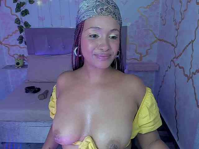 MelodyDhh webcam
