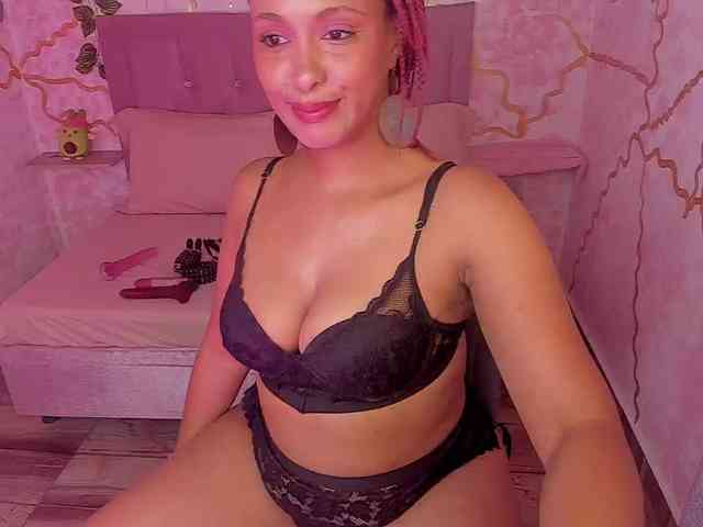 MelodyDhh webcam