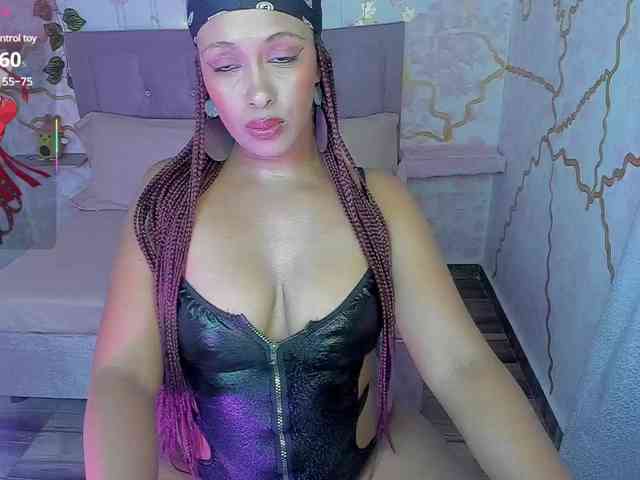 MelodyDhh webcam