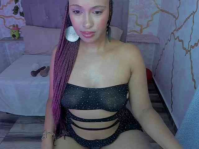 MelodyDhh webcam
