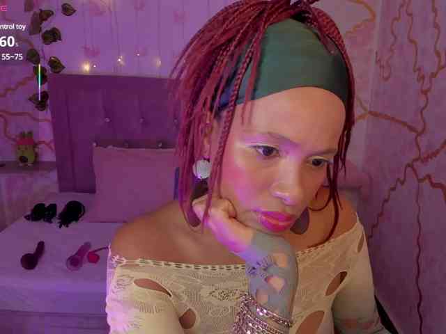 MelodyDhh webcam