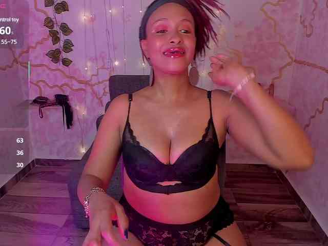 MelodyDhh webcam